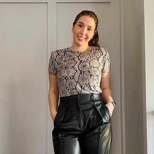 Meet your Posher, Stephanie